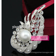 hot sale cheap crystal brooch